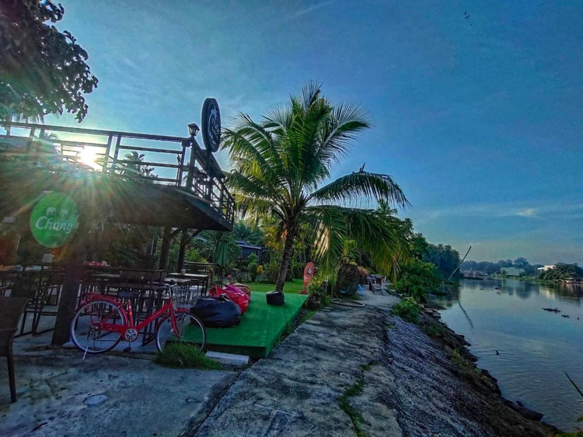 Bed and Breakfast Baantia Chomtawan Surat Thani Exterior foto
